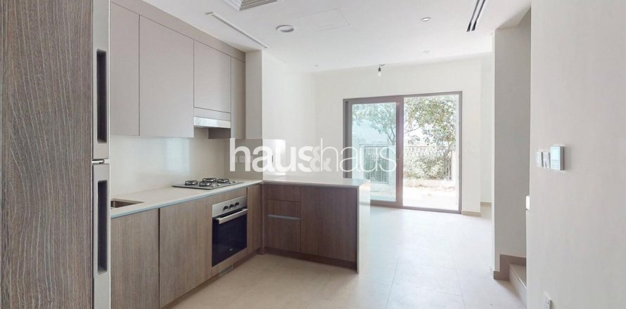 Townhouse în Tilal Al Ghaf, Dubai, EAU 3 dormitoare, 140 mp.  №625214