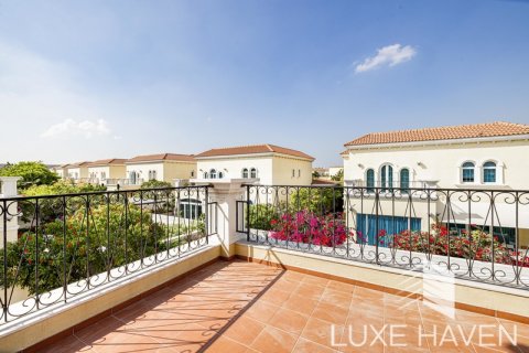 Vilă de închiriat în Jumeirah Park, Dubai, EAU 3 dormitoare, 327.67 mp.  №412237 - poză 9