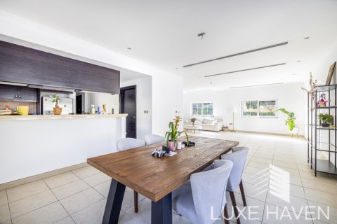 Vilă de închiriat în Jumeirah Park, Dubai, EAU 3 dormitoare, 327.67 mp.  №412237 - poză 7