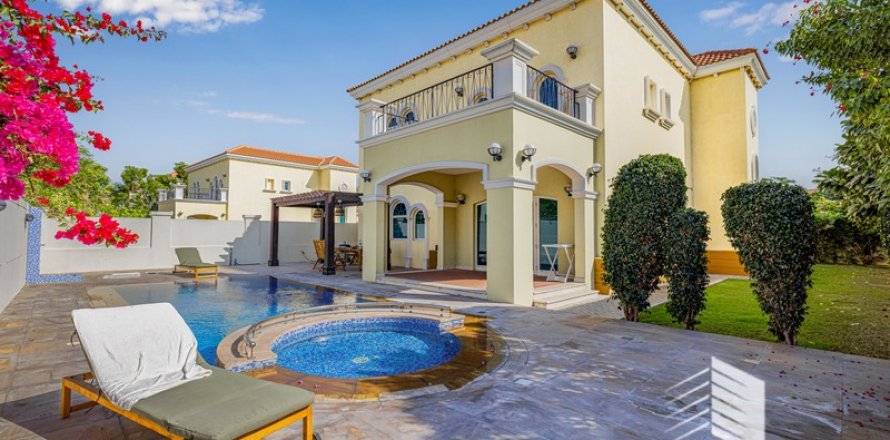 Vilă în Jumeirah Park, Dubai, EAU 3 dormitoare, 327.67 mp.  №412237