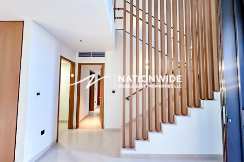 Villa sa Abu Dhabi, UAE 5 silid-tulugan, 528 sq.m. № 589152 - larawan 2