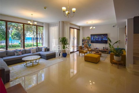 Rijtjeshuis te huur in Jumeirah Islands, Dubai, VAE 4 slaapkamers, 337 vr.m., nr 626696 - foto 10