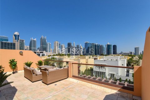 Rijtjeshuis te huur in Jumeirah Islands, Dubai, VAE 4 slaapkamers, 337 vr.m., nr 626696 - foto 4