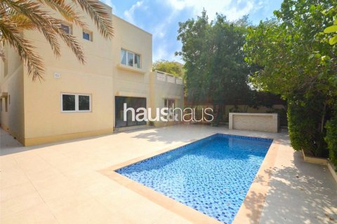 Villa em Meadows, Dubai, EAU 4 quartos, 390 m2 № 626698