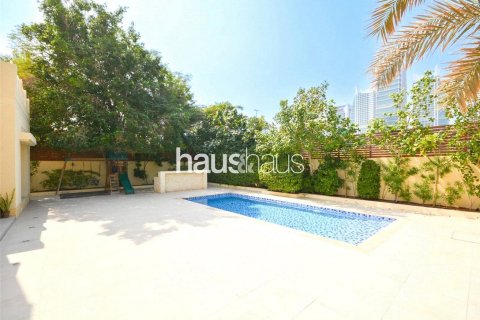 Vila di Meadows, Dubai, UAE 4 bilik tidur, 390 meter persegi № 626698 - foto 9