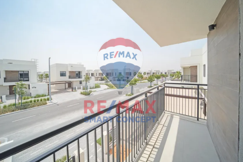 Vila di Yas Island, Abu Dhabi, UAE 5 bilik tidur, 384 meter persegi № 580453