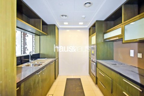 דירה למכירה ב Downtown Dubai (Downtown Burj Dubai), Dubai, איחוד האמירויות  2 חדרי שינה, 124 מ"ר, מספר 625896 - תמונה 4