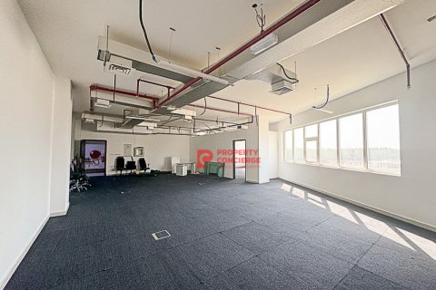 Üürile anda kontor asukohaga Dubai Investment Park, AÜE: 162 m² Nr 542176 - pilt 4