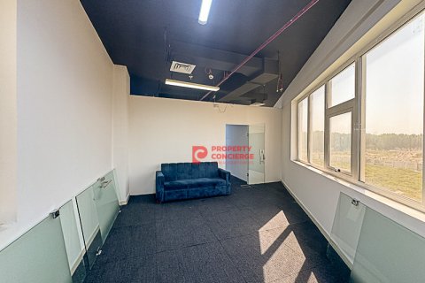 دفتر در Dubai Investment Park، Dubai ، امارات متحده عربی 162 متر مربع.  شماره 542175