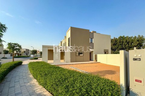 Városi lakóépület itt: Dubai Land, Dubai, EAE, 4 hálószoba, 214 m², azonosító: 625677 - fénykép 3
