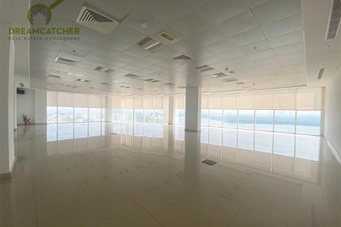 Bureau à louer à Ras Al Khaimah, EAU 185.8 m2 № 588815 - photo 9