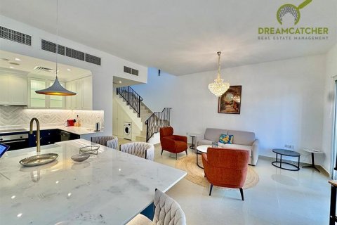 Řadový dům v Al Hamra Village, Ras Al Khaimah, SAE 2 ložnice, 130.1 m² Č.: 588819 - fotografie 6