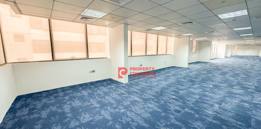 Büroraum in Dubai Investment Park, Dubai, VAE: 1858 m2 Nr. 542251