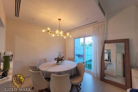 Kuća u nizu u Dubai Land, UAE 3 spavaćih soba, 180.51 m2 Br. 499715 - fotografija 4