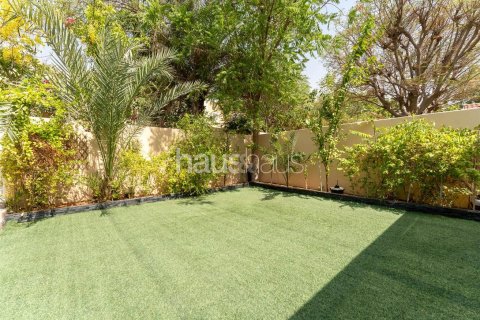 Villa in Arabian Ranches, Dubai, UAE 3 bedrooms, 238 sq.m. № 625393 - photo 13