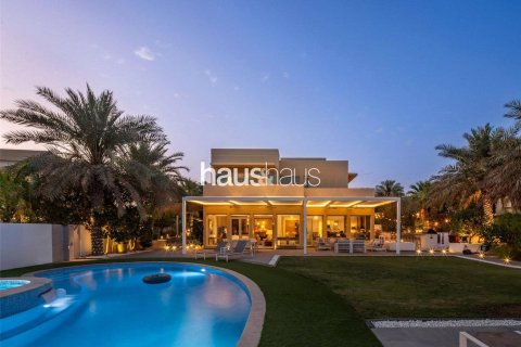Huvila Arabian Ranches, Dubai, Arabiemiraatit 5 makuuhuonetta, 556 m2 № 625397 - kuva 2