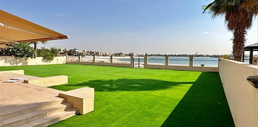 Villa itt: Al Hamra Village, Ras Al Khaimah, EAE, 5 hálószoba, 626.5 m², azonosító: 588436