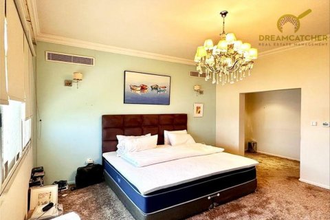 Villa itt: Al Hamra Village, Ras Al Khaimah, EAE, 5 hálószoba, 626.5 m², azonosító: 588436 - fénykép 13