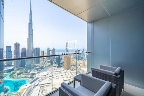 דירה למכירה ב Downtown Dubai (Downtown Burj Dubai), Dubai, איחוד האמירויות  2 חדרי שינה, 149 מ"ר, מספר 592694 - תמונה 2