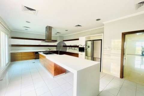 Villa zur Miete in Jumeirah, Dubai, VAE 4 Schlafzimmer, 371.6 m2 Nr. 438196 - Foto 4