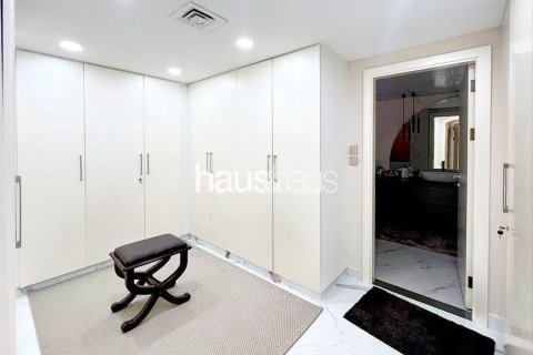 Vila di Meadows, Dubai, UAE 4 bilik tidur, 381 meter persegi № 626690 - foto 16
