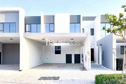 Vila di Dubai Land, Dubai, UEA 3 kamar tidur, 161 m2 nomor 626758 - foto 2