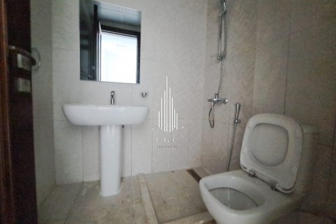 Villa itt: Airport Road, Abu Dhabi, EAE, 3 hálószoba, 236.4 m², azonosító: 533244 - fénykép 17