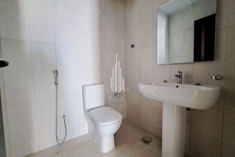 Villa itt: Airport Road, Abu Dhabi, EAE, 3 hálószoba, 236.4 m², azonosító: 533244 - fénykép 16
