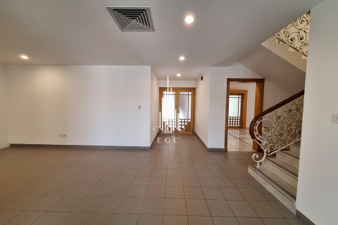 Villa in Abu Dhabi, UAE 7 bedrooms, 696.8 sq.m. № 499985 - photo 21