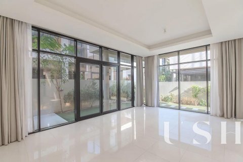 Városi lakóépület itt: DAMAC Hills (Akoya by DAMAC), Dubai, EAE, 3 hálószoba, 257 m², azonosító: 621043