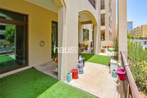 Apartment in The Views, Dubai, UAE 2 bedrooms, 147 sq.m. № 626547