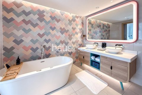 Apartment in Palm Jumeirah, Dubai, UAE 1 bedroom, 72 sq.m. № 625801 - photo 5