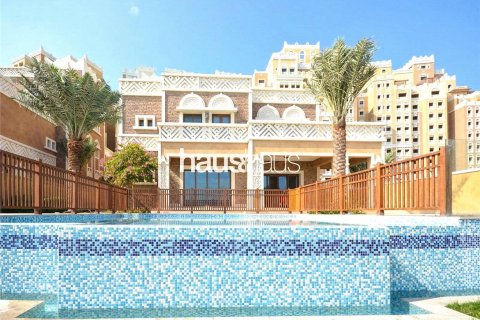 Villa te koop in Palm Jumeirah, Dubai, VAE 5 slaapkamers, 1292 vr.m., nr 625805 - foto 2