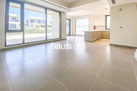 Villa te huur in Dubai Hills Estate, Dubai, VAE 5 slaapkamers, 310 vr.m., nr 627109 - foto 2