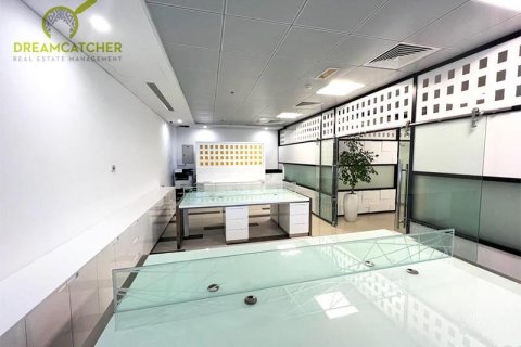 Oficina en alquiler en Ras Al Khaimah, EAU 185.8 m2 № 588519 - foto 12