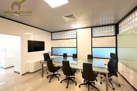 Oficina en alquiler en Ras Al Khaimah, EAU 185.8 m2 № 588519 - foto 8
