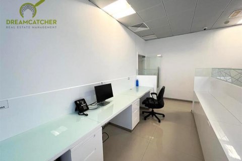 Oficina en alquiler en Ras Al Khaimah, EAU 185.8 m2 № 588519 - foto 10