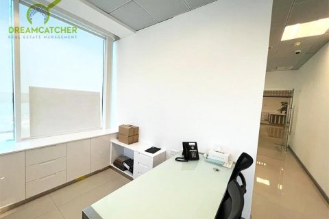 Oficina en alquiler en Ras Al Khaimah, EAU 185.8 m2 № 588519 - foto 6
