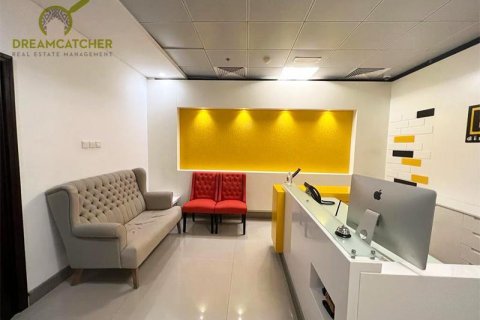 Oficina en alquiler en Ras Al Khaimah, EAU 185.8 m2 № 588519 - foto 2