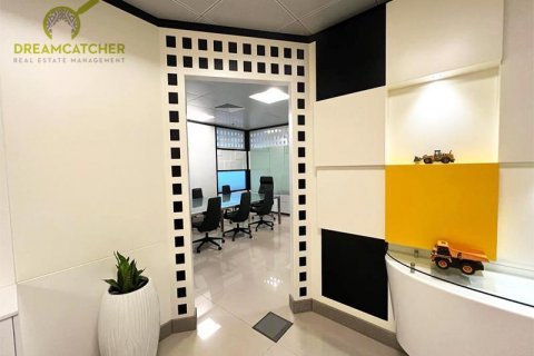 Oficina en alquiler en Ras Al Khaimah, EAU 185.8 m2 № 588519 - foto 4