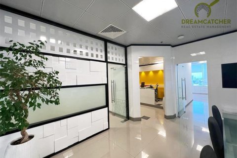 Oficina en alquiler en Ras Al Khaimah, EAU 185.8 m2 № 588519 - foto 5