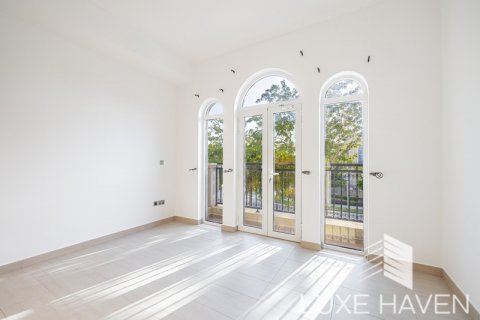 Villa para arrendamento em Jumeirah Park, Dubai, EAU 4 quartos, 385.92 m2 № 413592 - foto 9