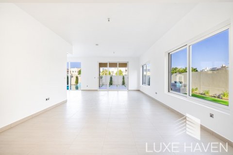 Villa para arrendamento em Jumeirah Park, Dubai, EAU 4 quartos, 385.92 m2 № 413592 - foto 2