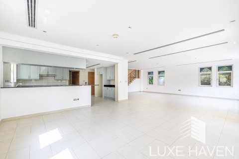 Villa itt: Jumeirah Park, Dubai, EAE, 4 hálószoba, 402.73 m², azonosító: 413591 - fénykép 2