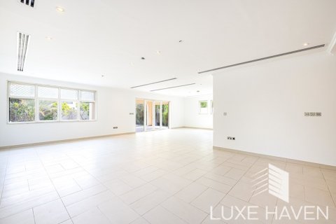 Villa en Jumeirah Park, Dubai, EAU 4 dormitorios, 402.73 m² № 413591
