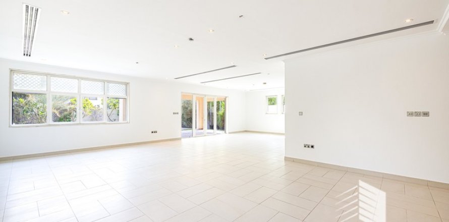 Villa itt: Jumeirah Park, Dubai, EAE, 4 hálószoba, 402.73 m², azonosító: 413591