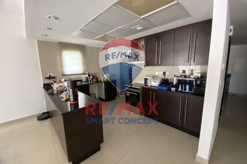 Vila v Al Reef, Abu Dhabi, SAE 4 ložnice, 180.2 m² Č.: 580475 - fotografie 6