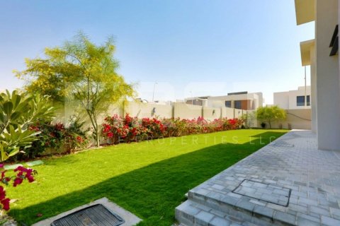 Vila di Yas Island, Abu Dhabi, UEA 4 kamar tidur, 441.3 m2 nomor 407706 - foto 2