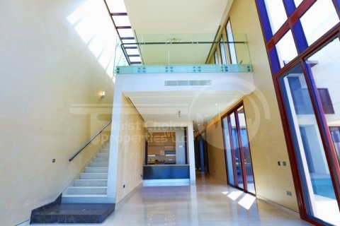 Vila di Saadiyat Island, Abu Dhabi, UAE 6 bilik tidur, 848.9 meter persegi № 407702 - foto 5