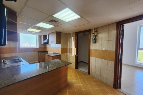 Снять в аренду квартиру в Al Khalidiya, Абу-Даби, ОАЭ 2 спальни, 102м2, № 572789 - фото 5
